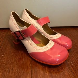 Fluevog Opretta Dr Henry 🌸 perfect for Easter 🌸